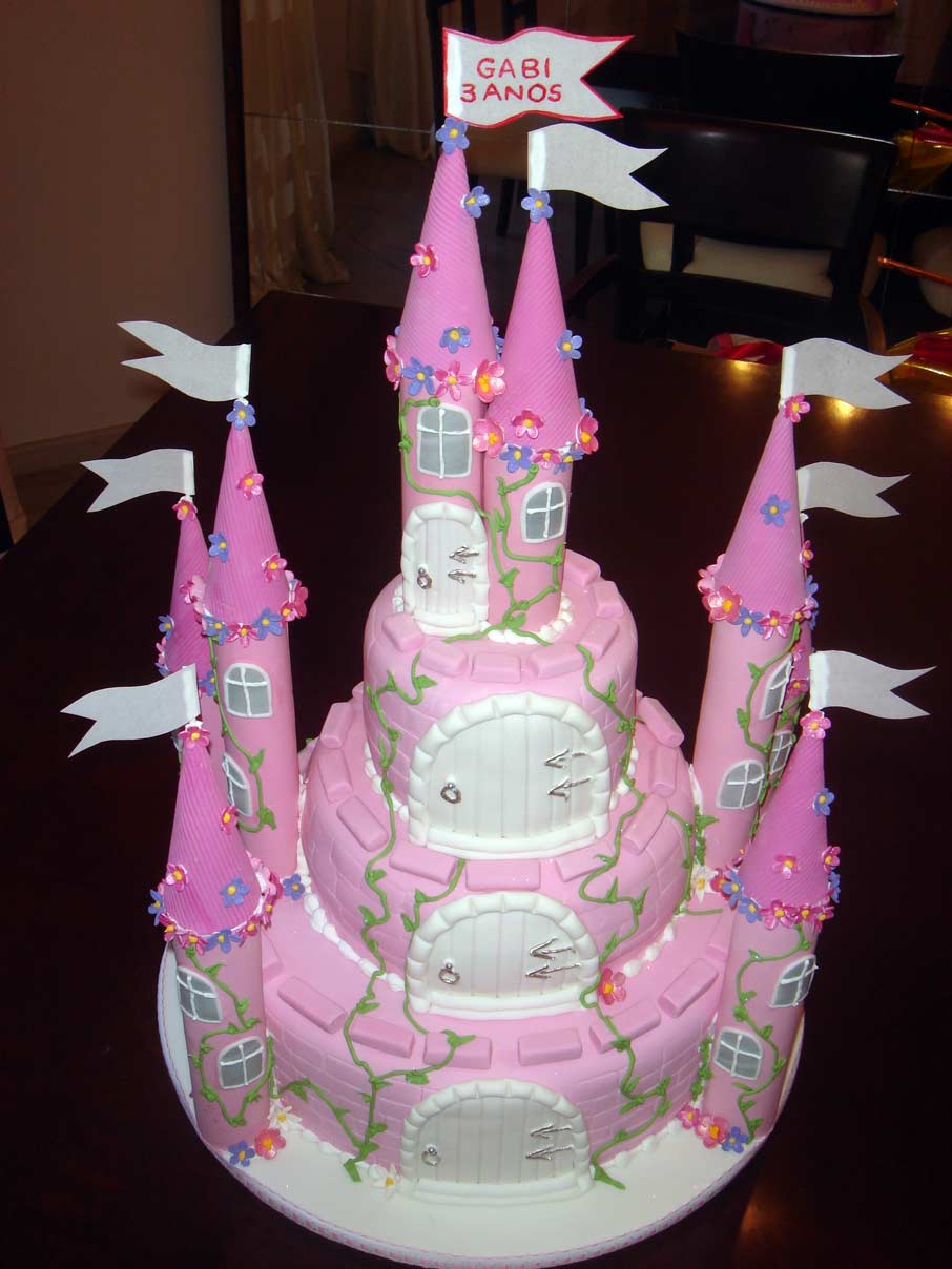 BOLO DE ANIVERSARIO PRINCESAS DISNEY 