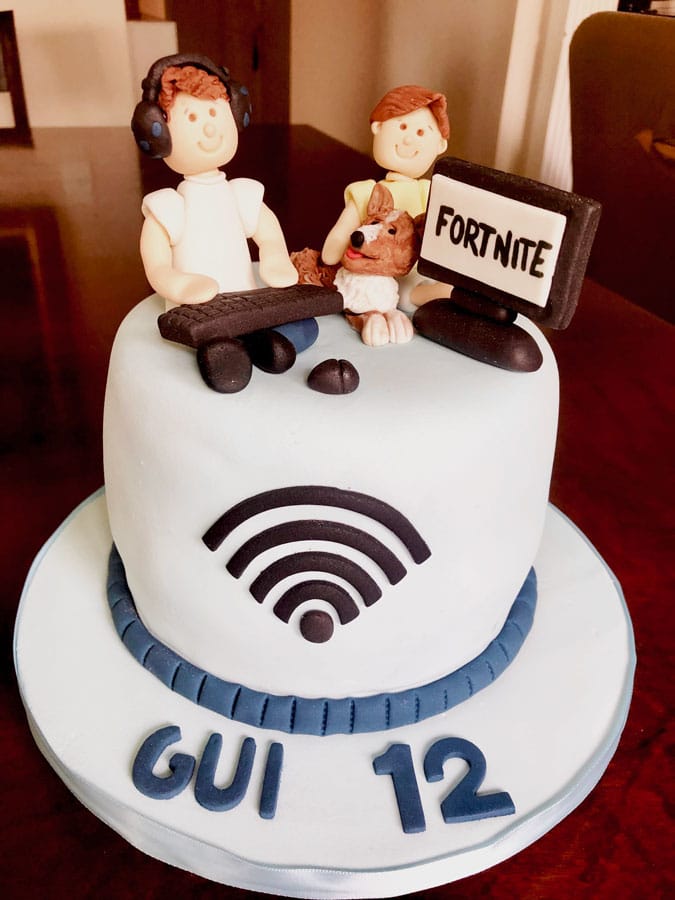 Bolo Wifi: O Tema que Todo Adolescente se Conecta