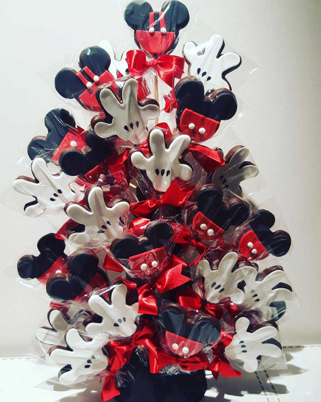 Biscoitos decorados para festa infantil com personagens