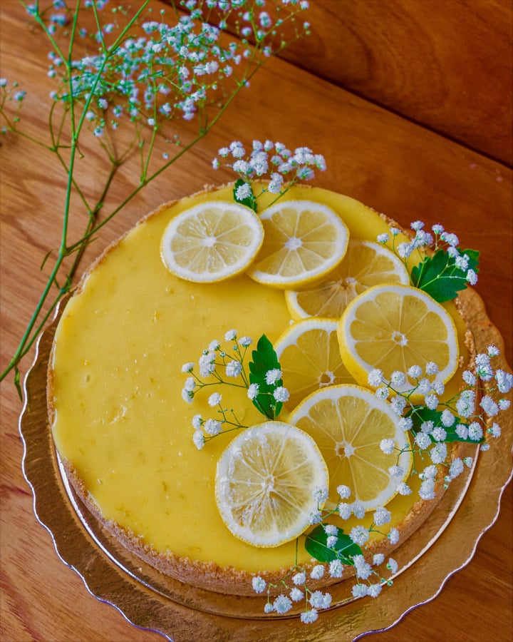 Torta de limão siciliano com base de biscoito