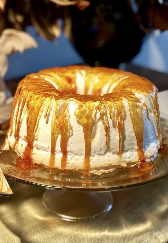 Pudim de claras com calda delicada